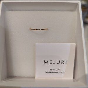 Brand New - Mejuri 14k gold stacking ring